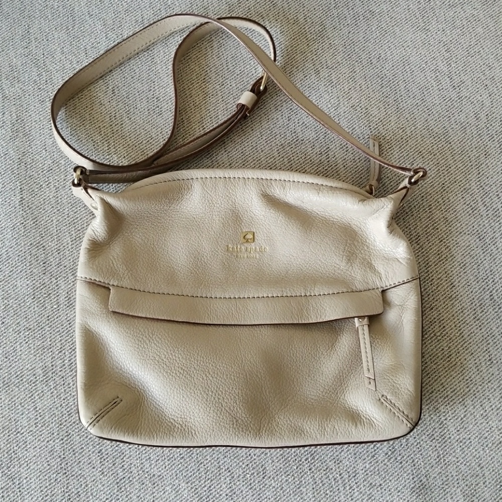 Like new Classic beige cross body purse